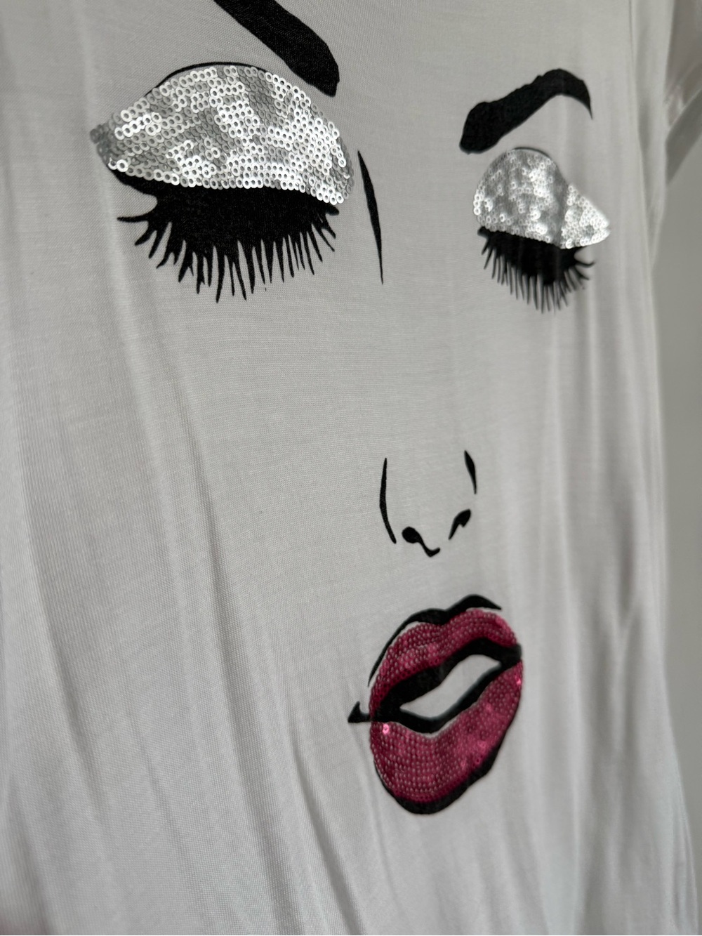 INC International Concepts White Scoop Neck Graphic Tee with Metallic Lip Detail